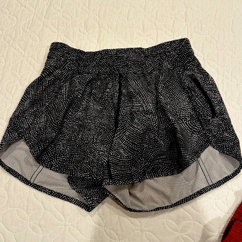 Lululemon size 6 shorts